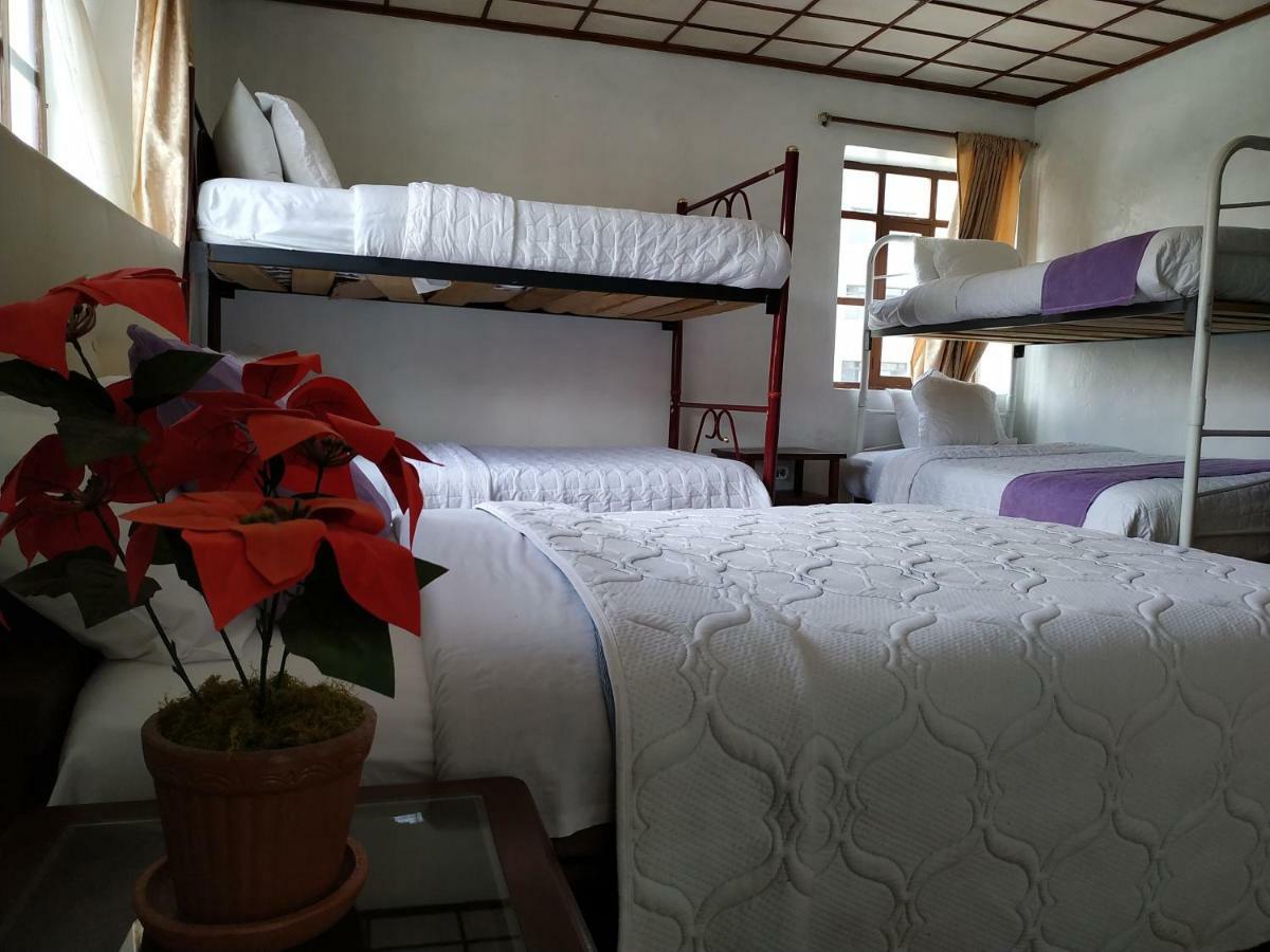 Aleida'S Hostal Puembo Zewnętrze zdjęcie