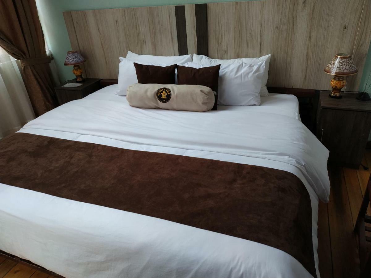Aleida'S Hostal Puembo Zewnętrze zdjęcie